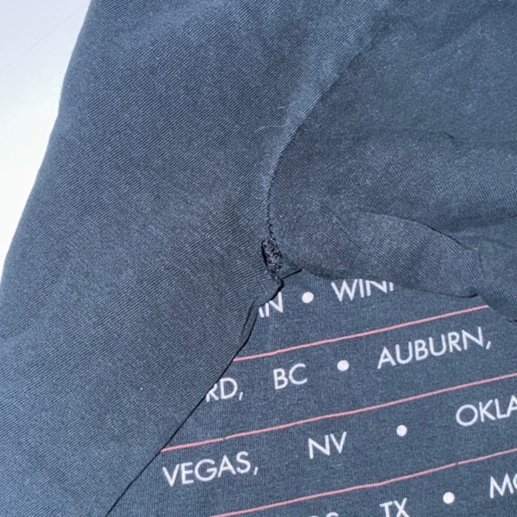 Distressed 2011‎ Maroon 5 Tour Merch - Picture 7 of 7